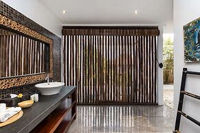 Bali Villa Near the Beach, 2080