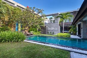 Bali Villa Near the Beach, 2080