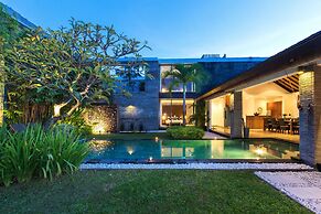 Bali Villa Near the Beach, 2080