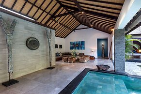 Bali Villa Near the Beach, 2080