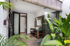 Bali Villa Near the Beach, 2080