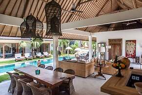 Beautiful Villa With Private Pool, Bali Villa 2073