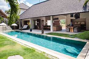 Beautiful Villa With Private Pool, Bali Villa 2073