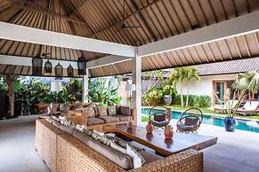 Beautiful Villa With Private Pool, Bali Villa 2073