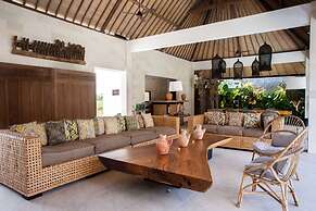 Beautiful Villa With Private Pool, Bali Villa 2073