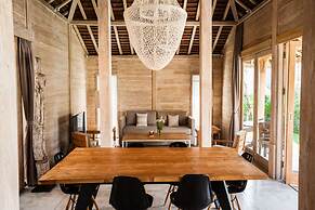 Bali Villa Near the Beach, 2023