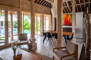 Bali Villa Near the Beach, 2023