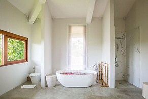 Beautiful Villa With Private Pool, Bali Villa 2059