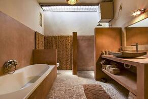 Luxury Villa in Bali near Beach, Bali Villa 2038