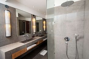 Luxury 6 Bedroom Villa With Private Pool, Bali Villa 2040