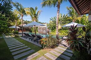 Luxury 6 Bedroom Villa With Private Pool, Bali Villa 2040