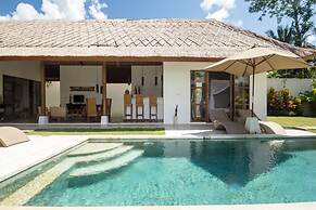 Luxury Villa in Bali near Beach, Bali Villa 2036