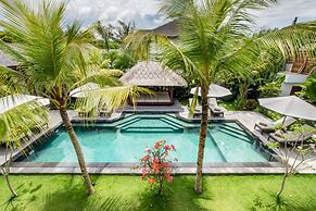 Luxury 12 Bedroom Villa With Private Pool, Bali Villa 2081