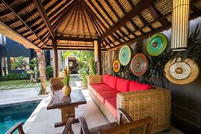 Luxury 12 Bedroom Villa With Private Pool, Bali Villa 2081