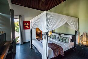 Luxury 12 Bedroom Villa With Private Pool, Bali Villa 2081