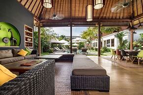Luxury 12 Bedroom Villa With Private Pool, Bali Villa 2081