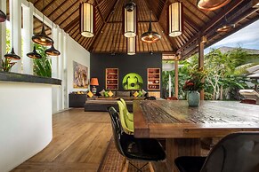 Luxury 12 Bedroom Villa With Private Pool, Bali Villa 2081