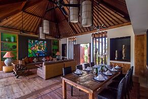 Luxury 12 Bedroom Villa With Private Pool, Bali Villa 2081