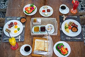 Luxury 5 Bedroom Villa With Private Pool, Bali Villa 2055