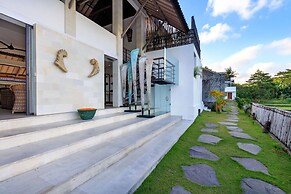 Luxury 5 Bedroom Villa With Private Pool, Bali Villa 2055