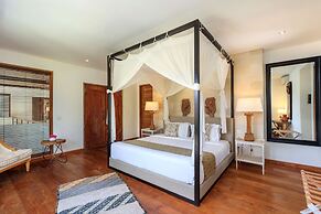Luxury 5 Bedroom Villa With Private Pool, Bali Villa 2055