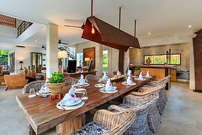 Luxury 5 Bedroom Villa With Private Pool, Bali Villa 2055