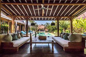 Luxury 12 Bedroom Villa With Private Pool, Bali Villa 2027