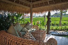 Luxury 12 Bedroom Villa With Private Pool, Bali Villa 2027