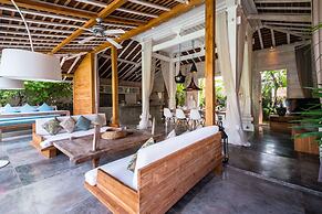 Luxury 12 Bedroom Villa With Private Pool, Bali Villa 2027