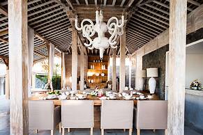 Luxury 12 Bedroom Villa With Private Pool, Bali Villa 2027