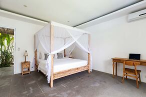 Luxury 4 Bedroom Villa With Private Pool, Bali Villa 2067