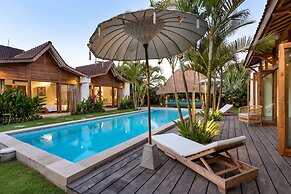 Luxury 4 Bedroom Villa With Private Pool, Bali Villa 2067