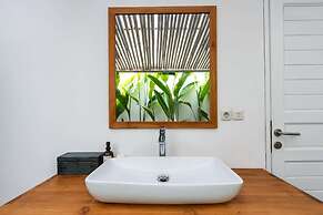 Luxury 4 Bedroom Villa With Private Pool, Bali Villa 2067