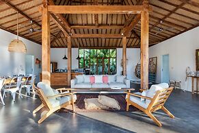 Luxury 4 Bedroom Villa With Private Pool, Bali Villa 2067