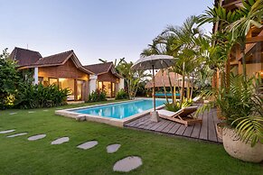 Luxury 4 Bedroom Villa With Private Pool, Bali Villa 2067