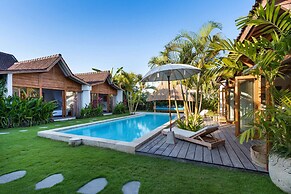 Luxury 4 Bedroom Villa With Private Pool, Bali Villa 2067