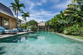 Luxury 4 Bedroom Villa With Private Pool, Bali Villa 2007