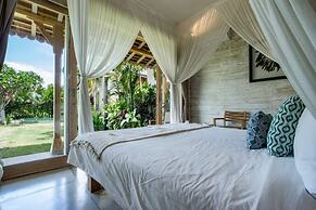 Luxury 4 Bedroom Villa With Private Pool, Bali Villa 2007