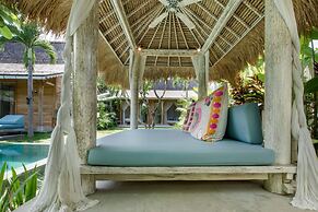 Luxury 4 Bedroom Villa With Private Pool, Bali Villa 2007