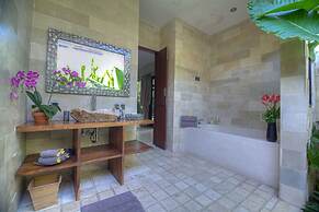 Luxury Villa in Bali near Beach, Bali Villa 2024