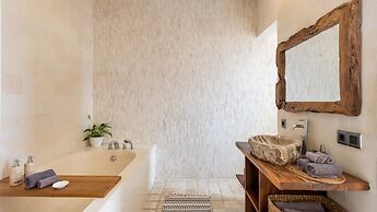 Luxury Villa in Bali near Beach, Bali Villa 2024