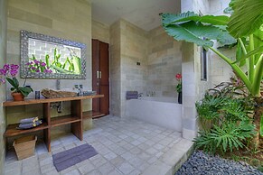Luxury Villa in Bali near Beach, Bali Villa 2024