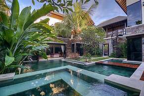 Luxury Villa in Bali near Beach, Bali Villa 2024