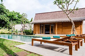Luxury 5 Bedroom Villa With Private Pool, Bali Villa 2022