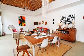 Bali Villa Near the Beach, 2070