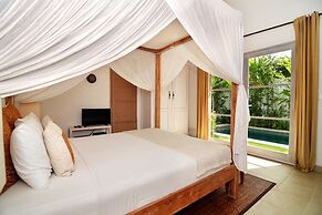 Bali Villa Near the Beach, 2070