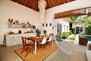 Bali Villa Near the Beach, 2070