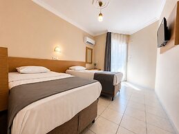 Yaman Life Hotel