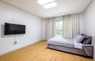 Swimeong Nolmeong Guesthouse&Pension