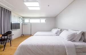 Swimeong Nolmeong Guesthouse&Pension